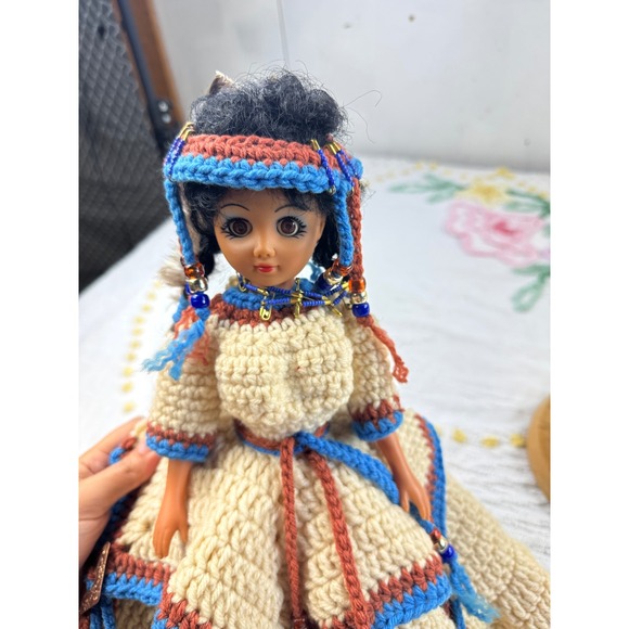 Vintage‎ Native American Style Doll Crochet Dress Collectible Souvenir Display - Picture 9 of 9